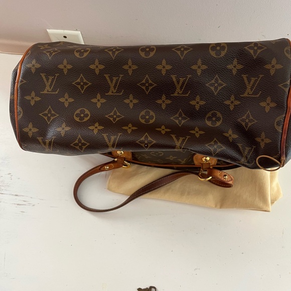Louis Vuitton medium - Picture 5 of 17